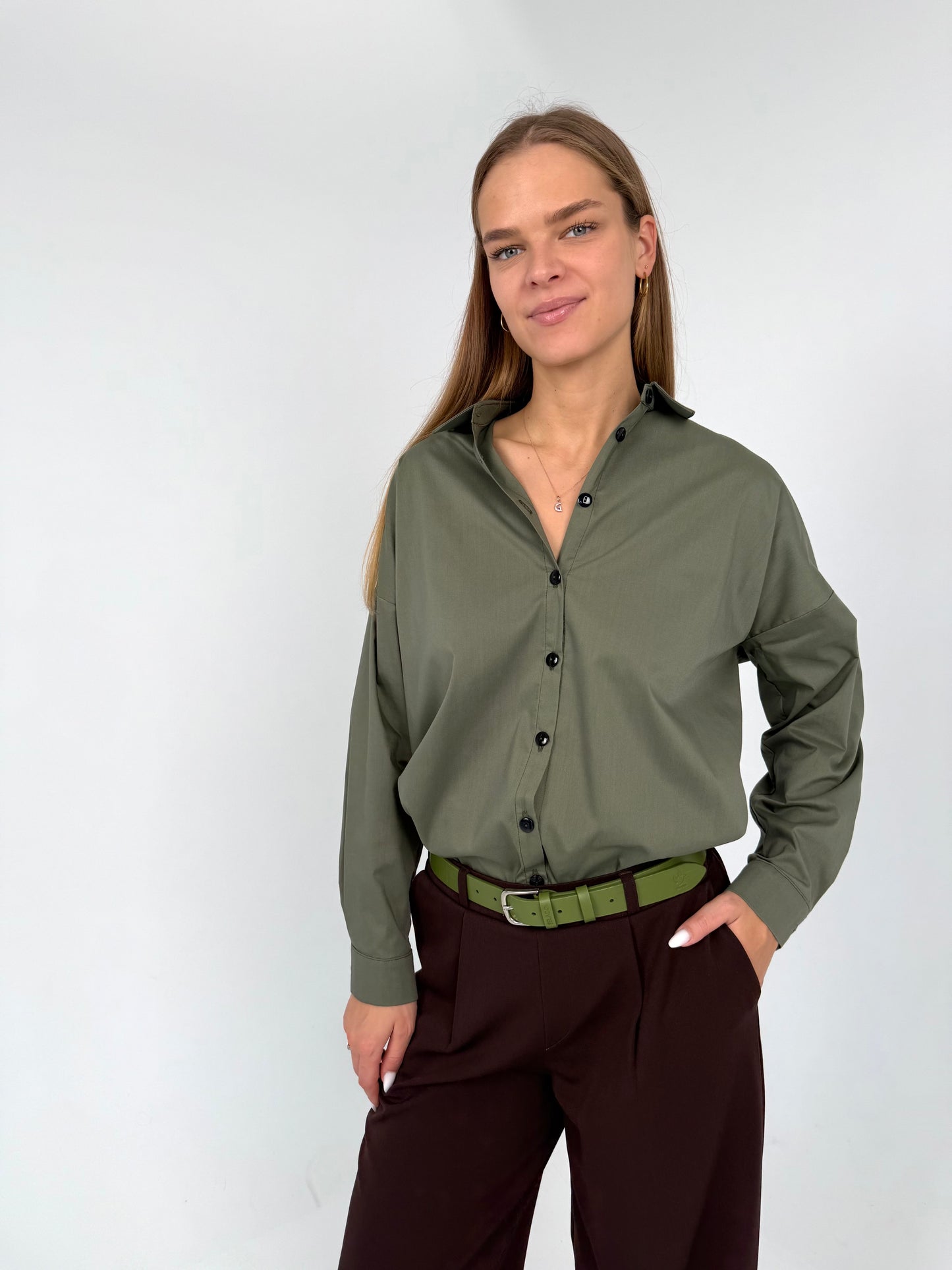 PREMIUM medvilniniai marškiniai. Miško žalia