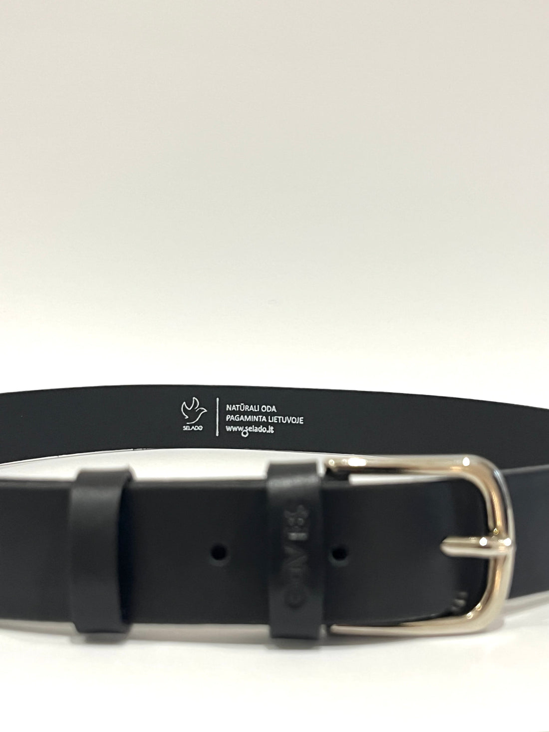 JUODAS NATŪRALIOS ODOS DIRŽAS - SIDABRAS