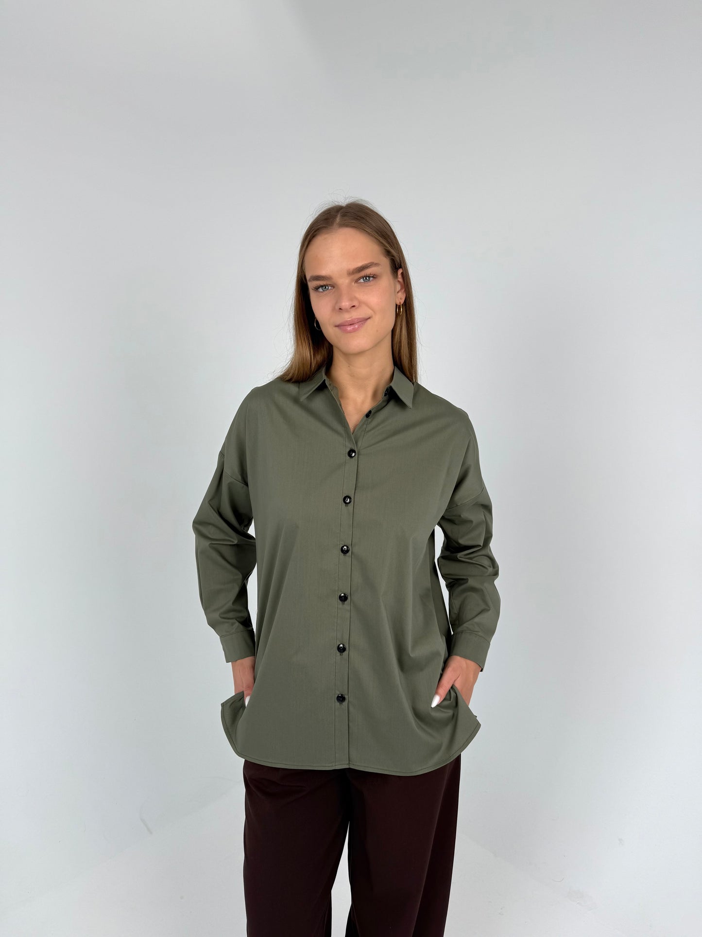 PREMIUM medvilniniai marškiniai. Miško žalia