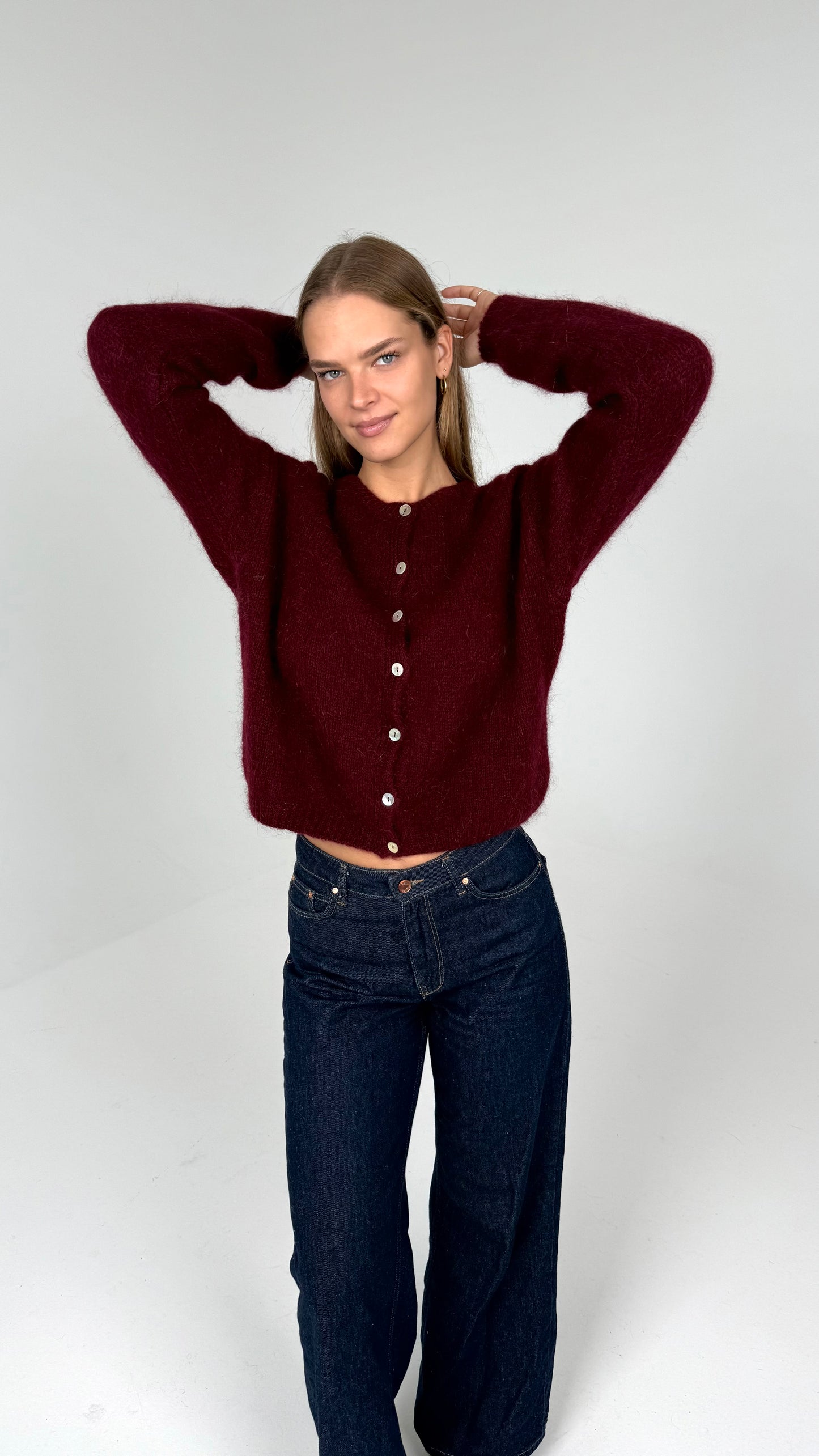 Susegamas moheros ir vilnos megztukas. Bordo