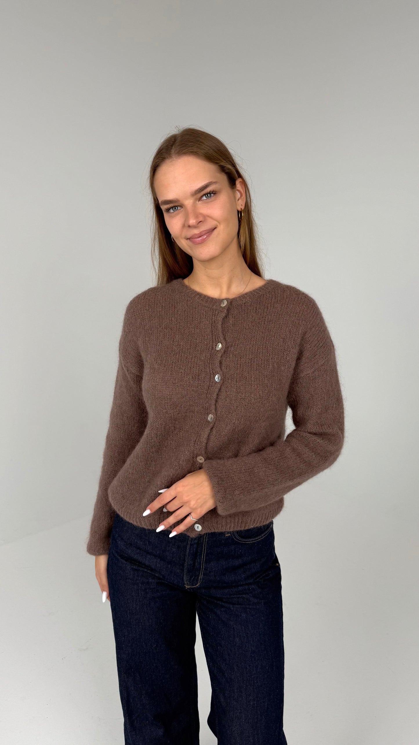 Susegamas moheros ir vilnos megztukas. Rudas