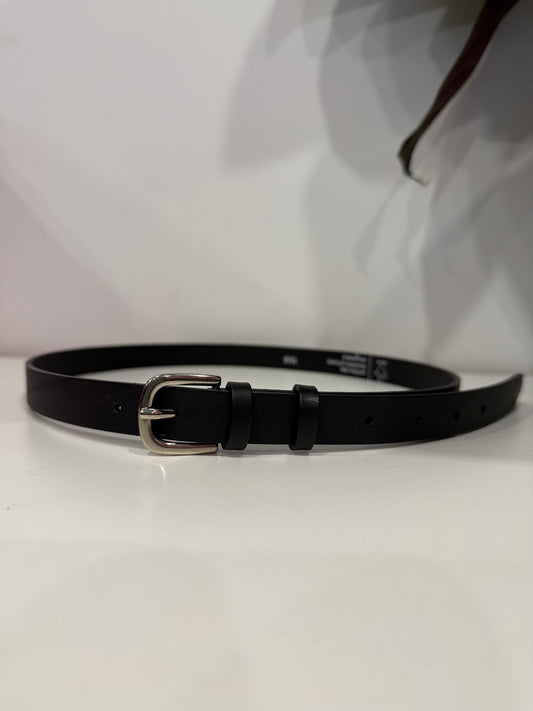 SIAURAS natūralios odos juodas klasikinis diržas. Sidabras