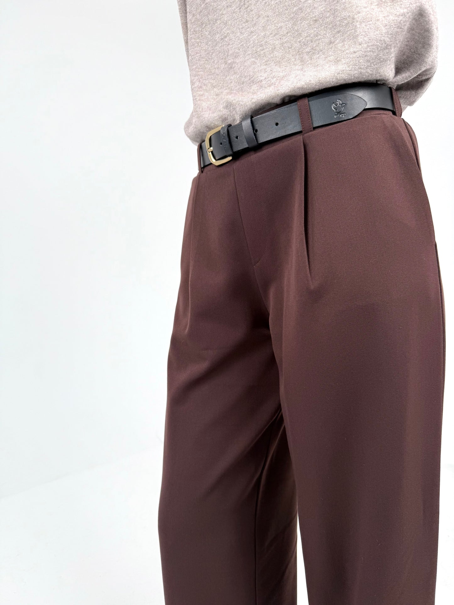 Storesnės MEGA laisvo kritimo kelnės. Šokoladas