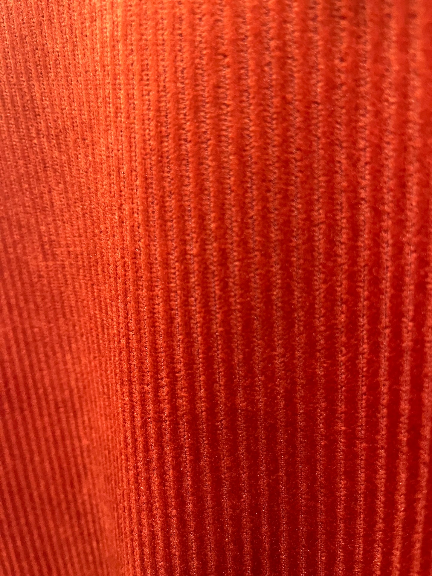 Marškinių tipo suknelė. Oranžinis velvetas