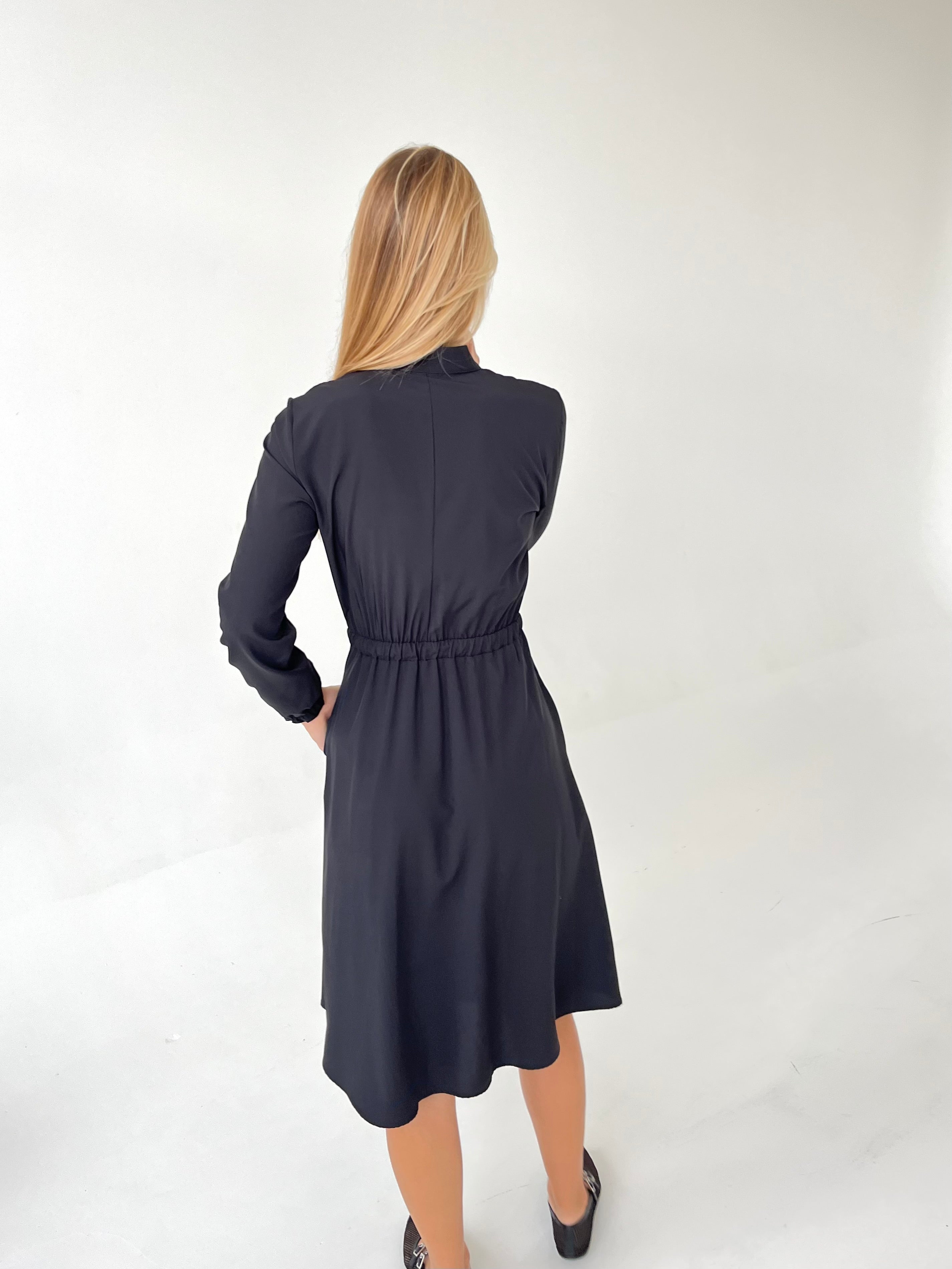 SUKNELĖ "CLASSIC" JUODA