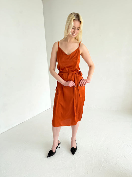 SLIP suknelė ant petnešėlių. Oranžinė