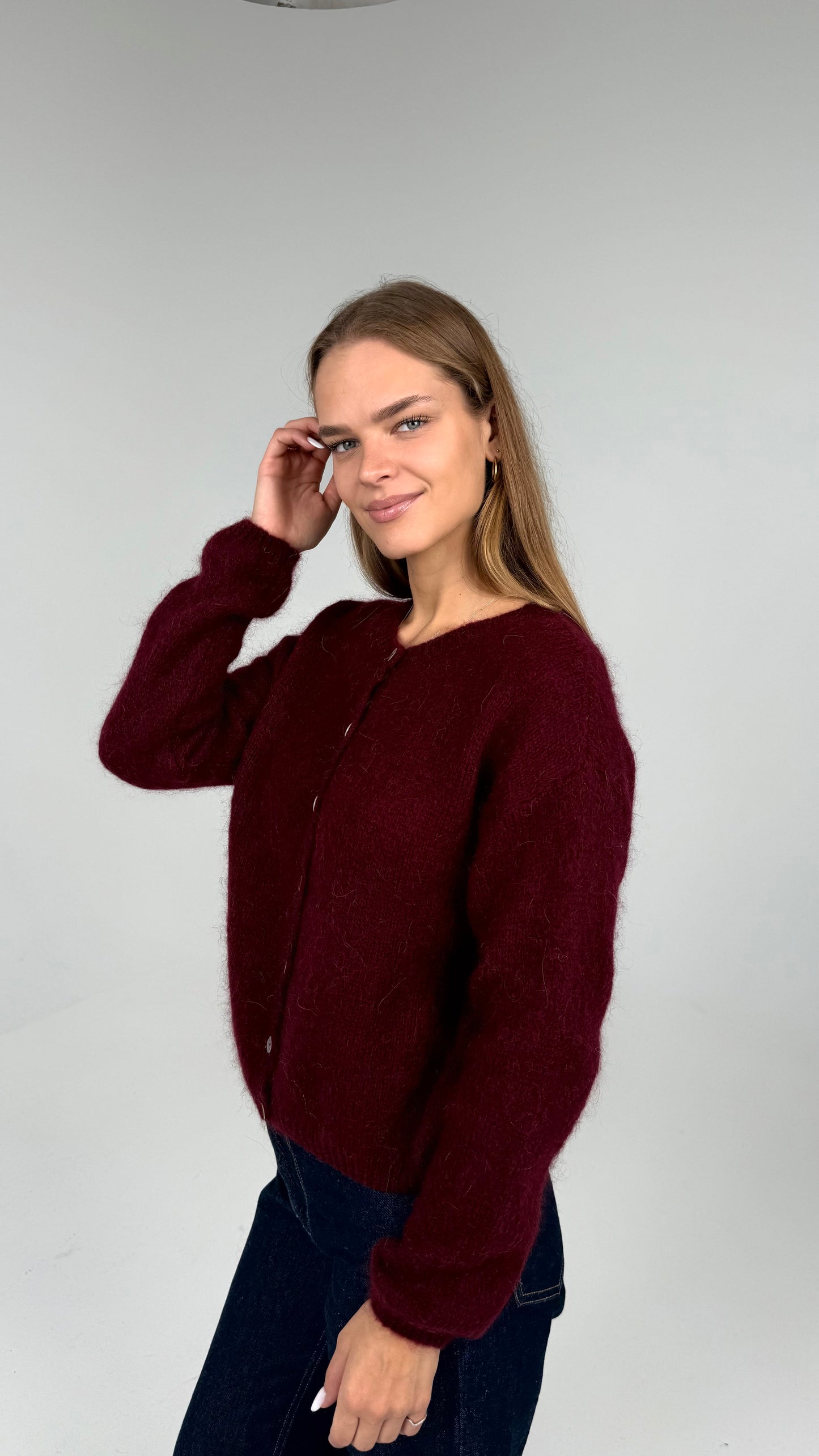 Susegamas moheros ir vilnos megztukas. Bordo