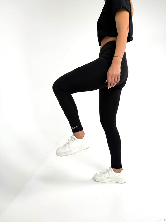 Juodos tamprės. Storesnės su pūkeliu viduje